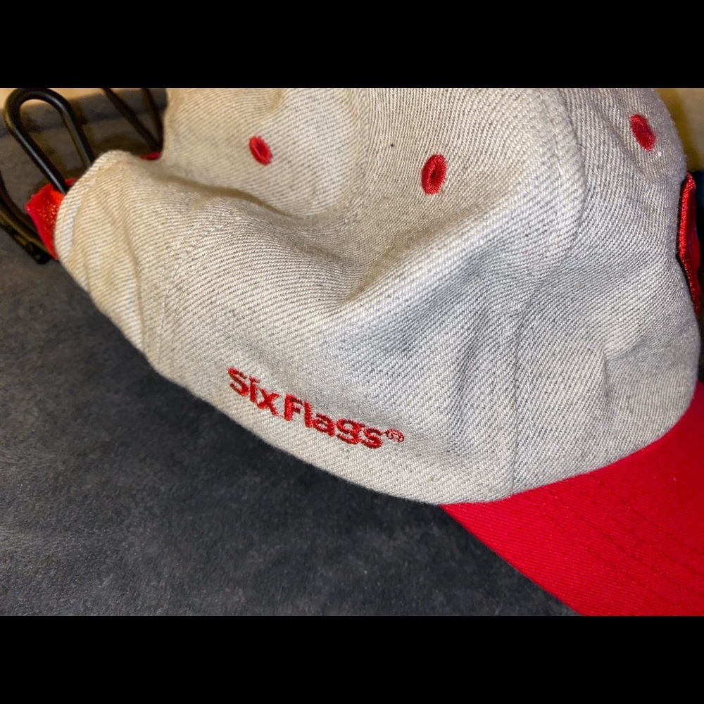 DC Hats. From SIX Flags
